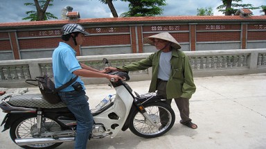  Phóng viên bị ngăn cản tác nghiệp ở... "khu vườn bạc tỉ " 