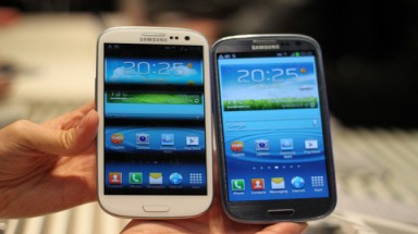  Samsung Galaxy SIII với màn hình 4,8 inch