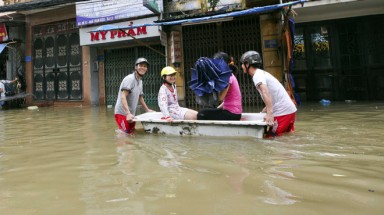   Hà Nội: Thau, bồn thành... phương tiện giao thông